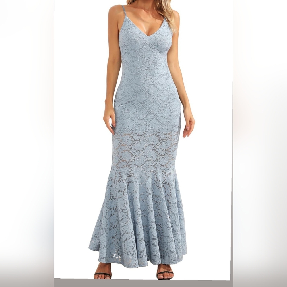 Elegant Blue Lace Evening Gown